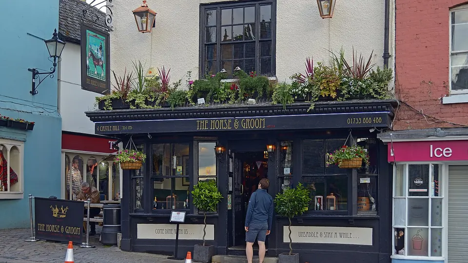 Windsor destination photo: The Horse and Groom Pub. Windsor, UK