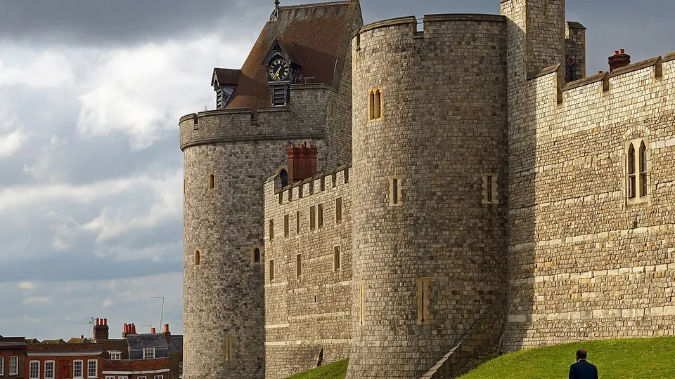 Windsor destination photo: Curfew Tower and the west wall of the Castle. Windsor, UK